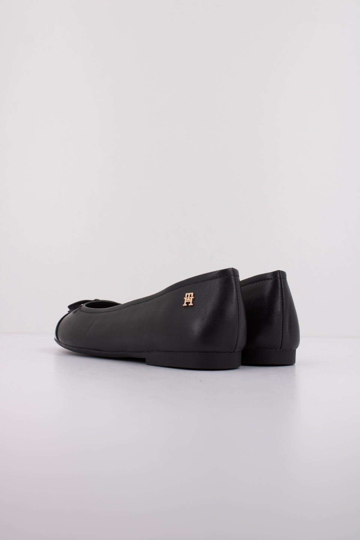TOMMY HILFIGER PATENT TOE-CAP LTHR en color BDS (3)