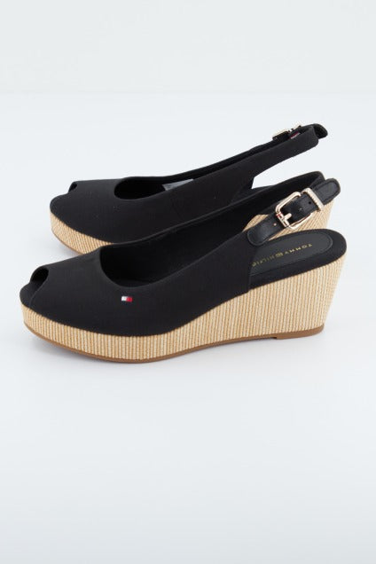 TOMMY HILFIGER ICONIC ELBA SLING BA en color BDSBLACK (2)