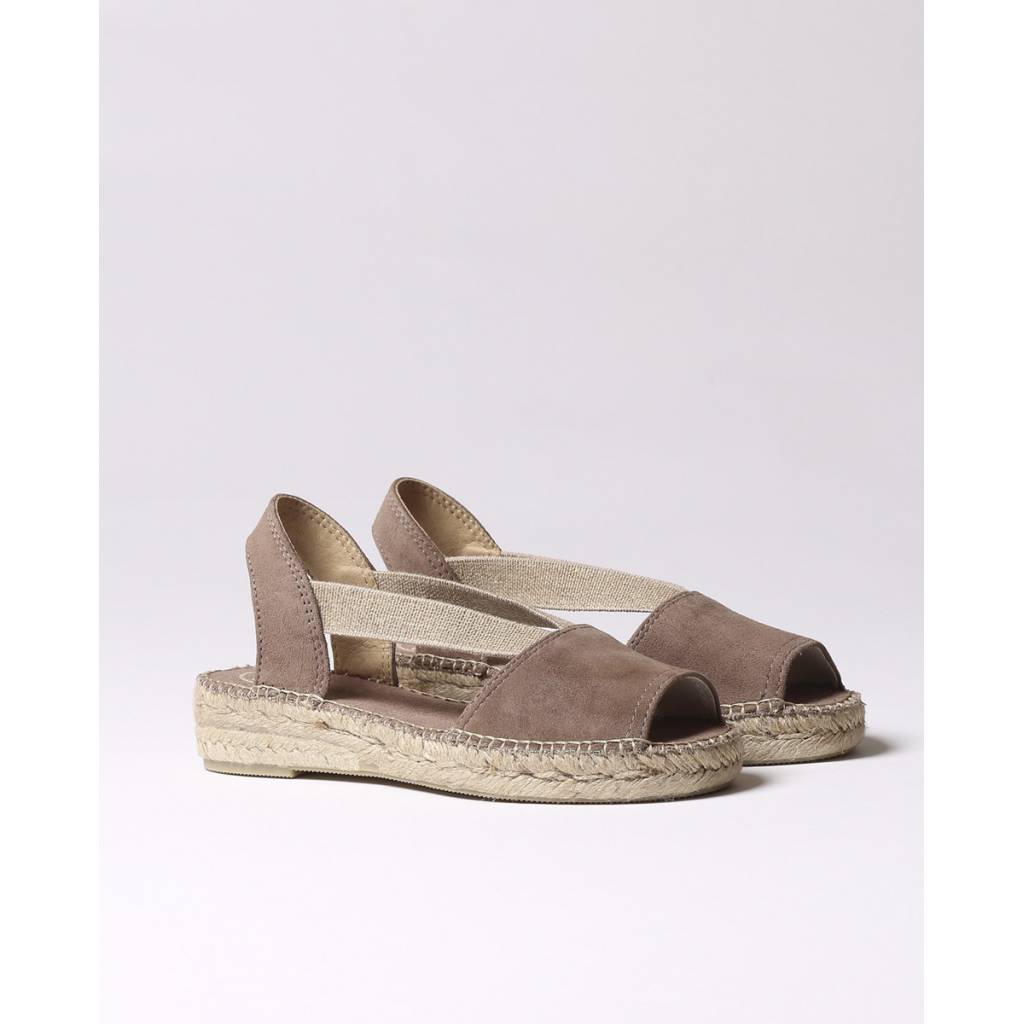 TONI PONS en color TAUPE (2)