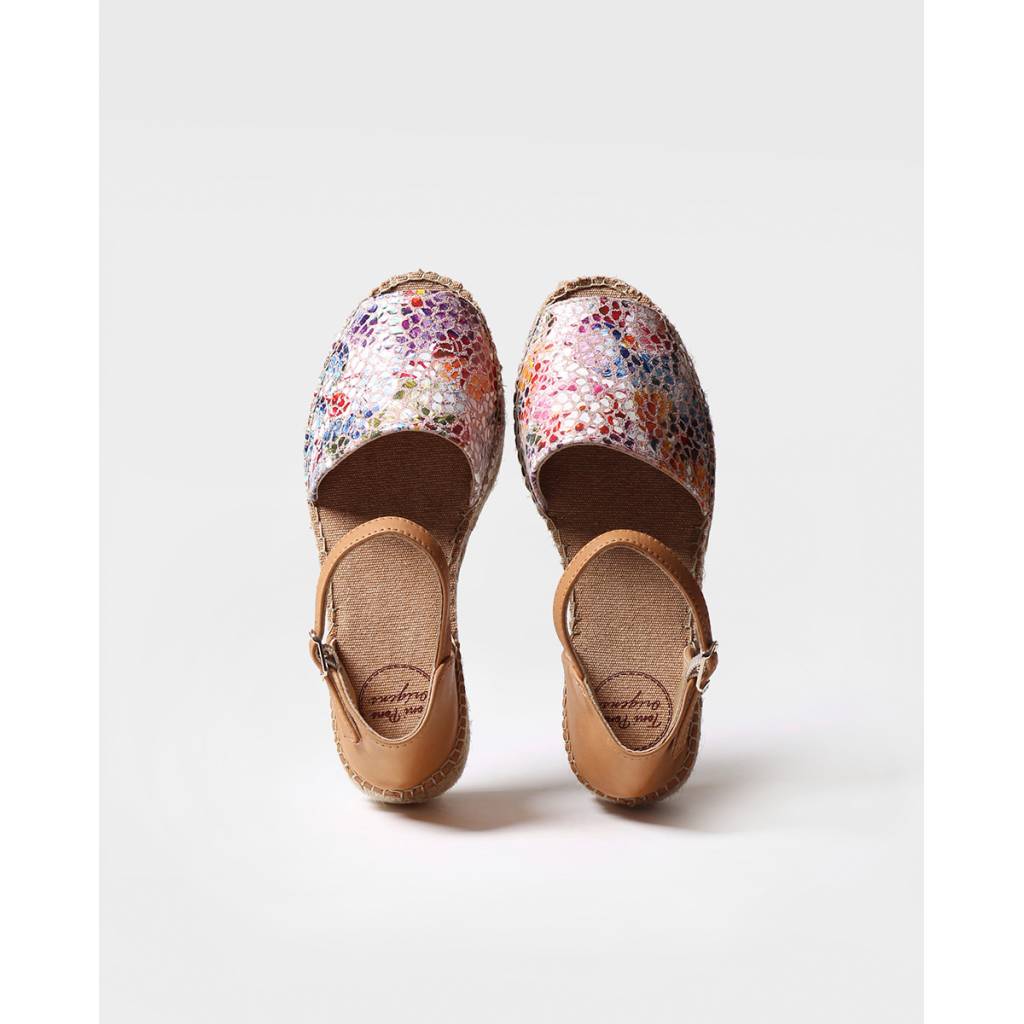 TONI PONS en color TAUPE (3)