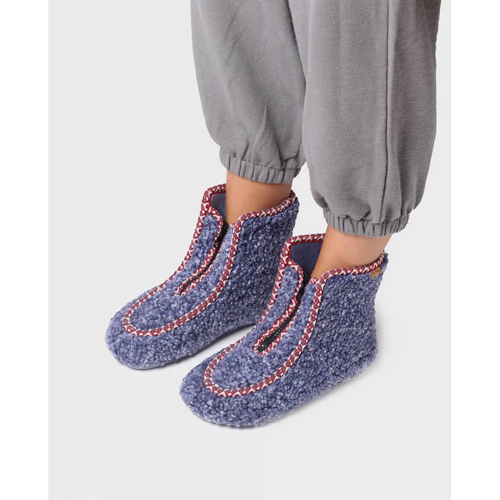 TONI PONS en color BLAU (4)