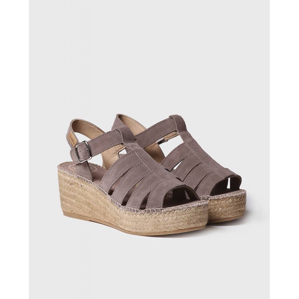 TONI PONS en color TAUPE (2)