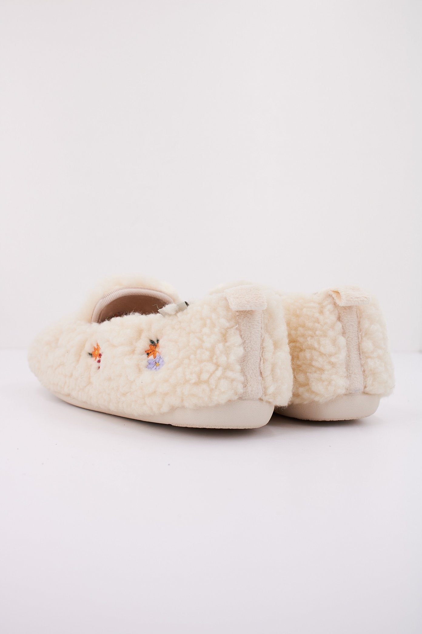 TONI PONS MAILY BB en color BLANC (4)