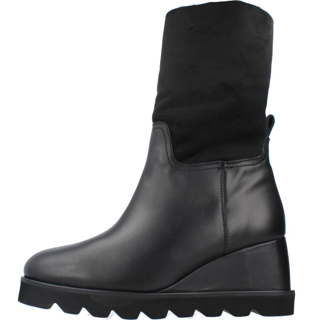 UNISA LAYNA NF en color BLACK (2)