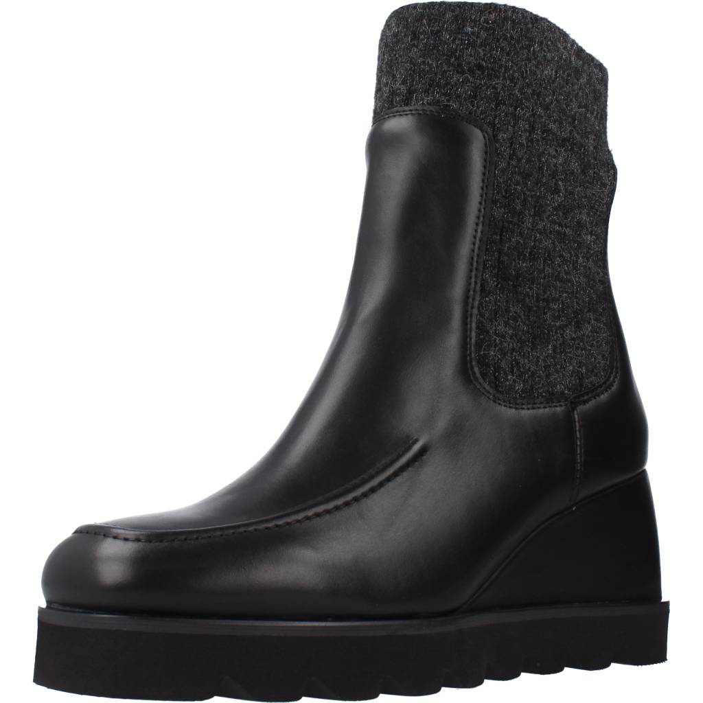 UNISA LEYSA NF en color BLACK (1)