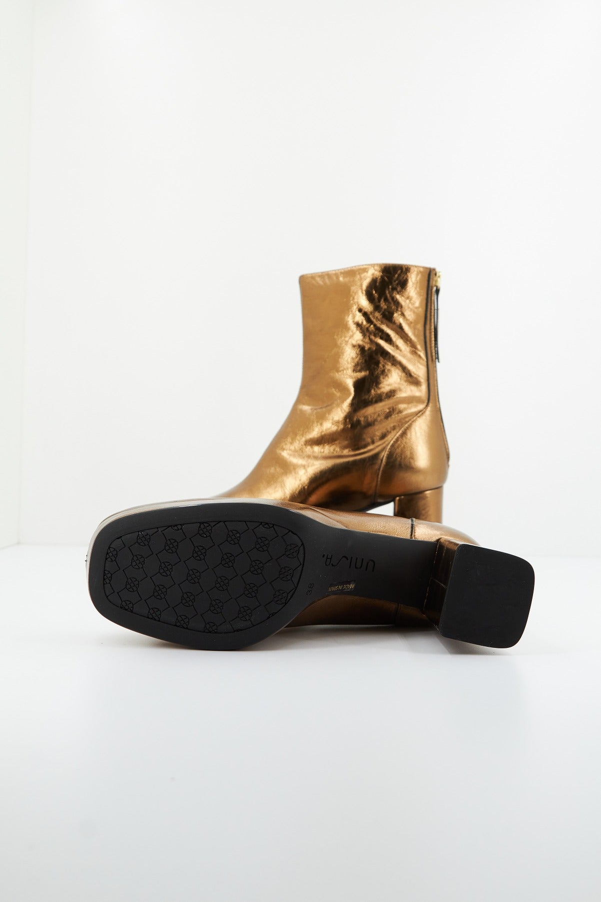UNISA MERVIN en color BRONCE (4)
