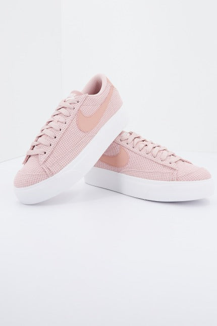 NIKE W BLAZER LOW PLATFOR en color (2)