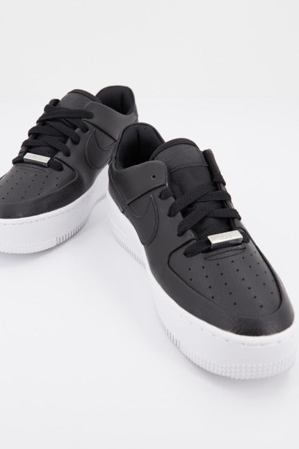 NIKE AF SAGE LOW en color (2)