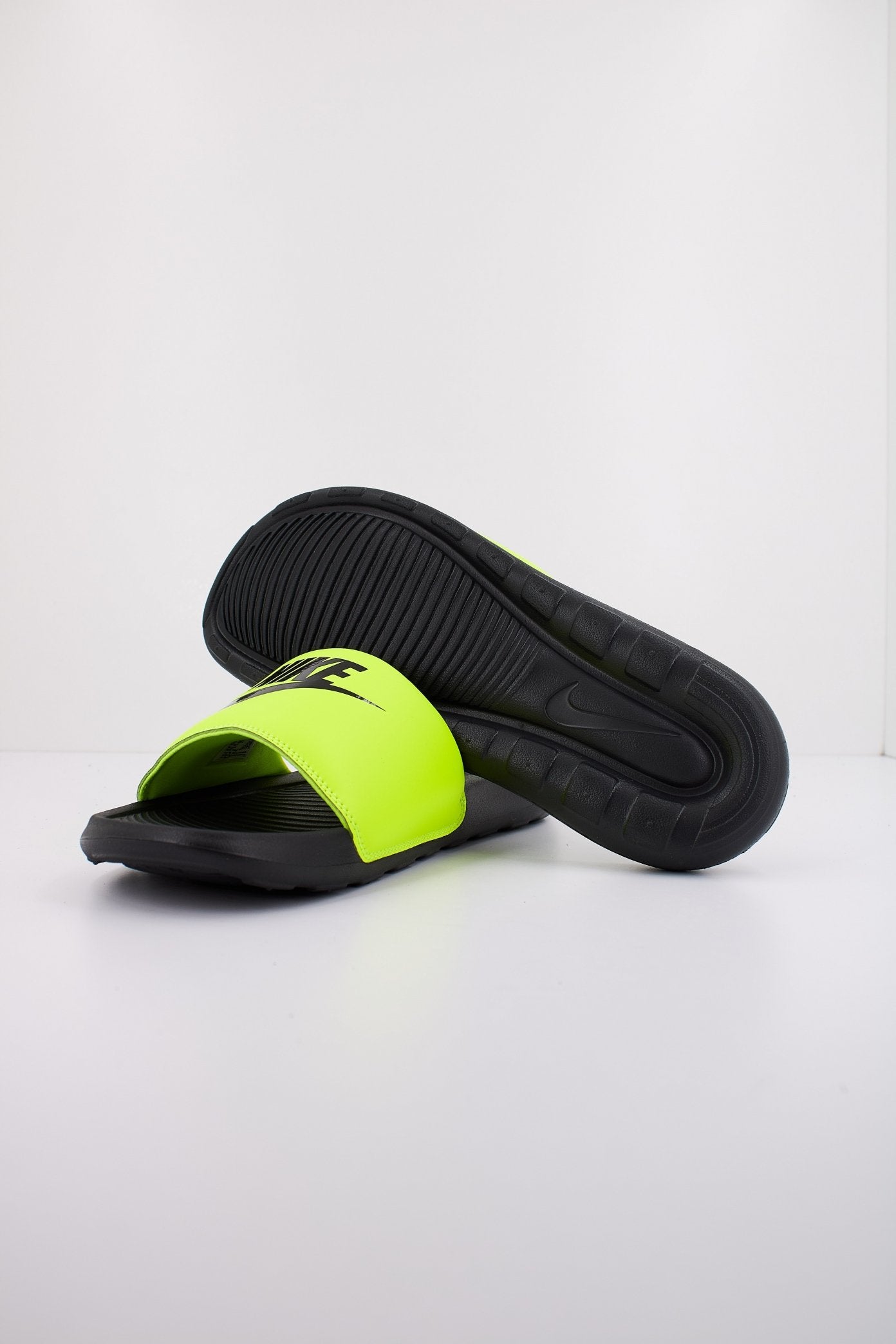 NIKE VICTORY ONE en color (5)