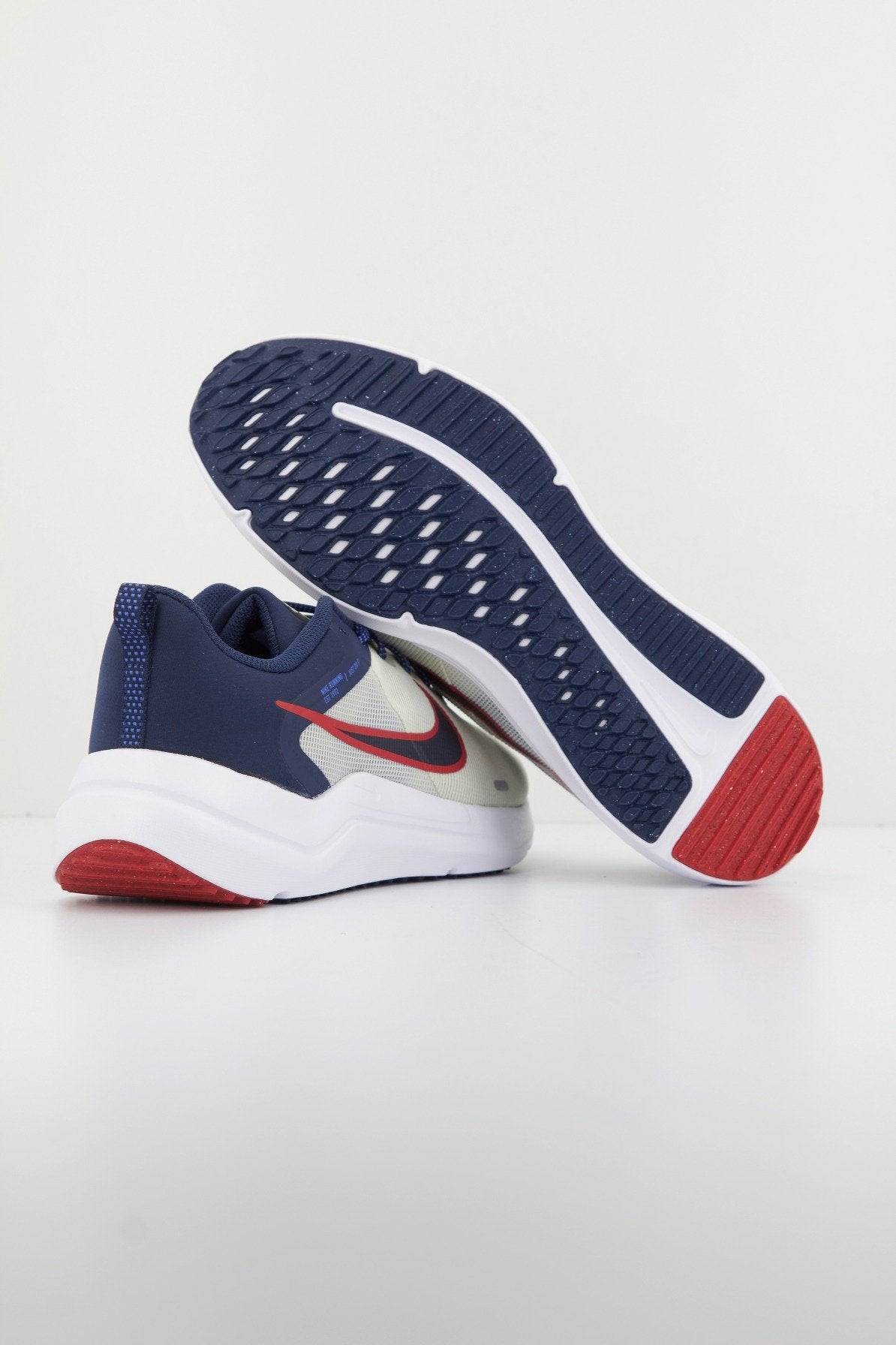 NIKE DOWNSHIFTER en color (4)
