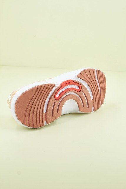 NIKE IN-SEASON TR PRM en color (4)