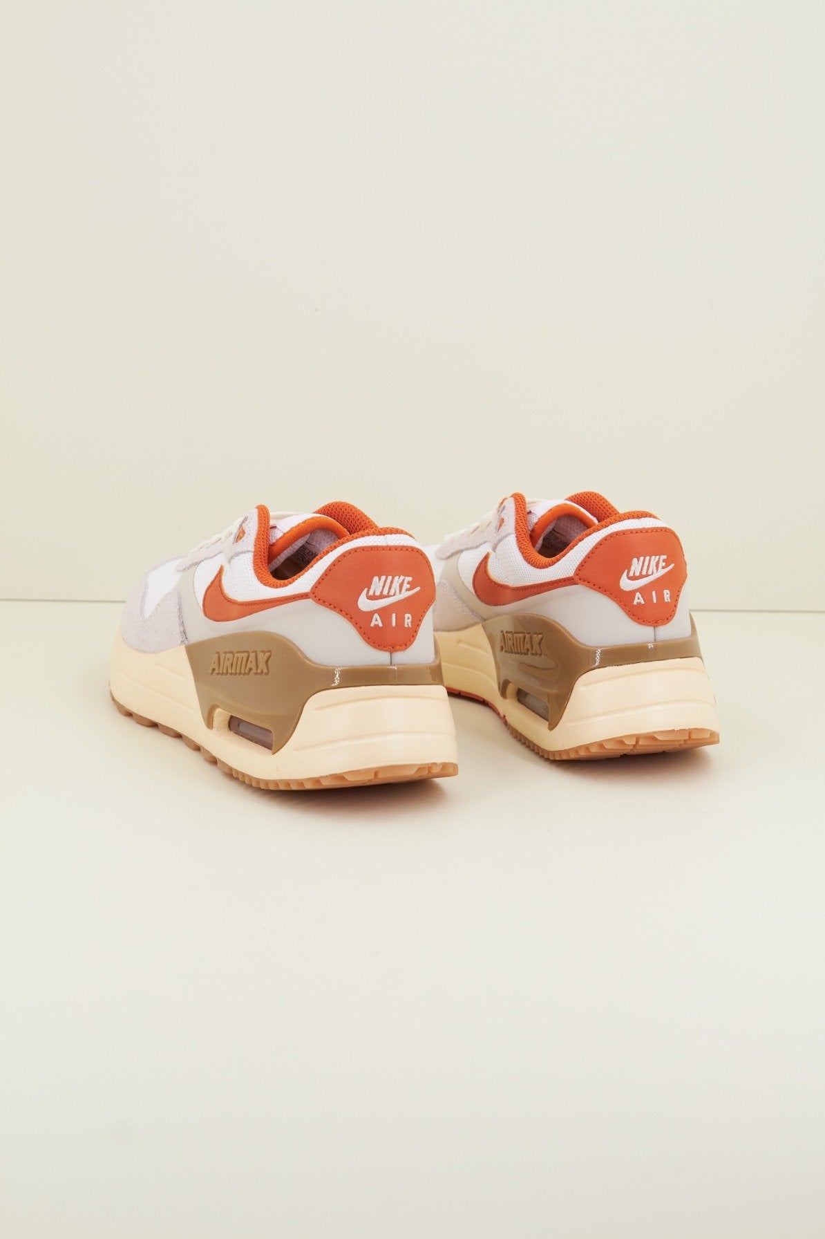 NIKE SYSTM en color (2)
