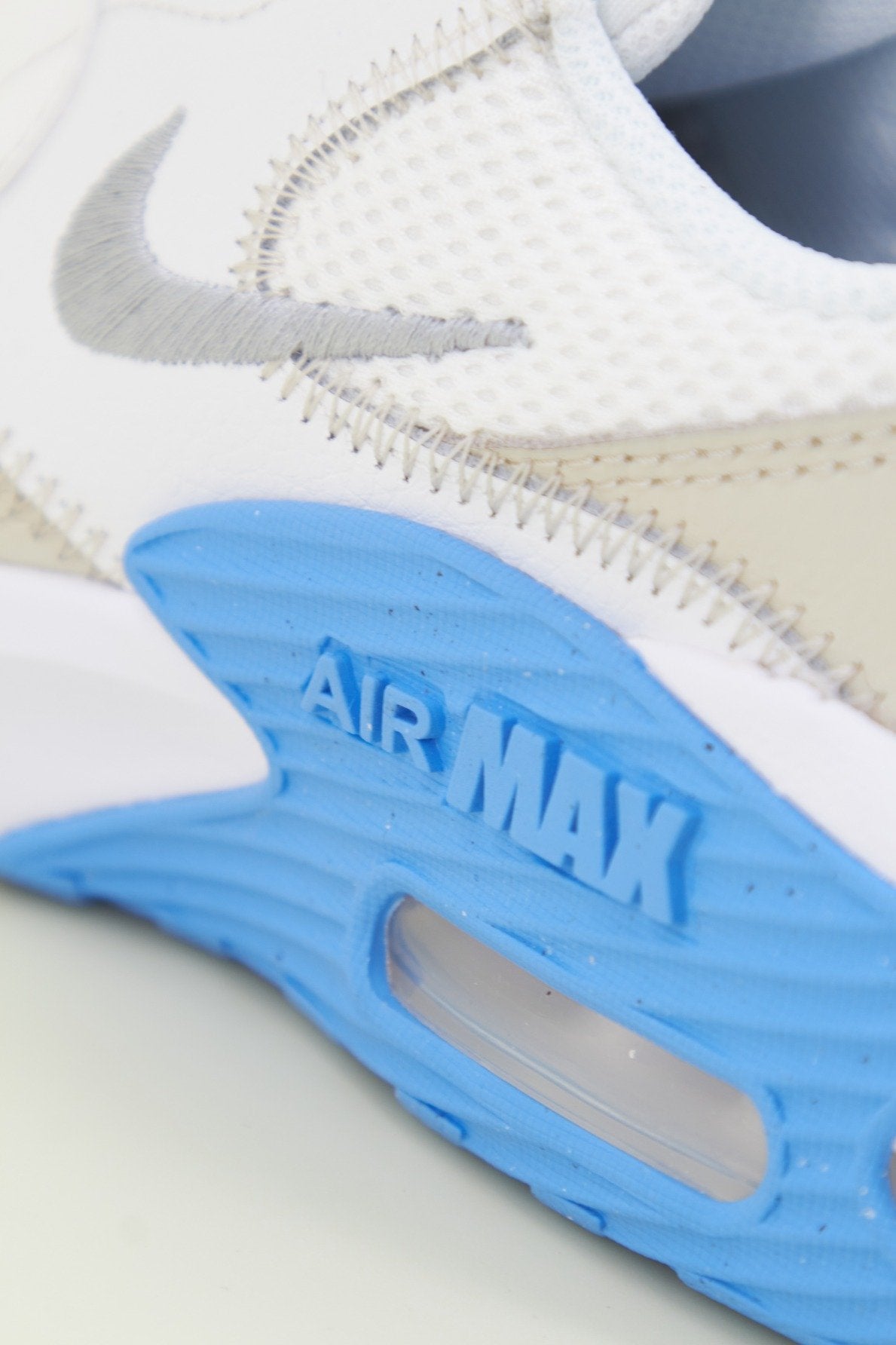 NIKE AIR MAX EXCEE en color (3)