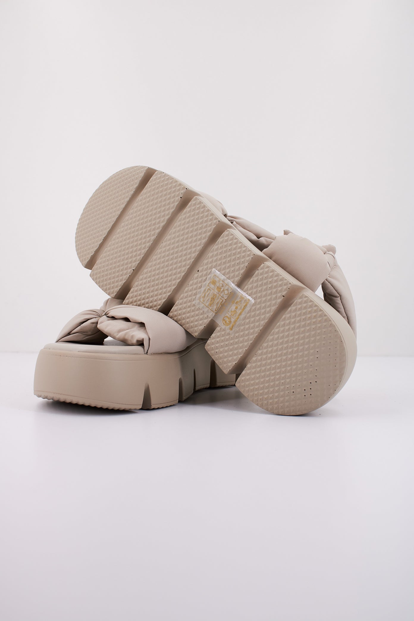 STEVE MADDEN BONKERS en color GREIGE (4)