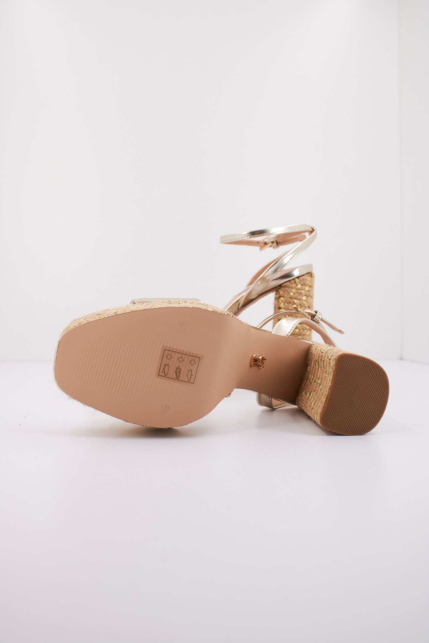 STEVE MADDEN LIVID en color GOLD (4)