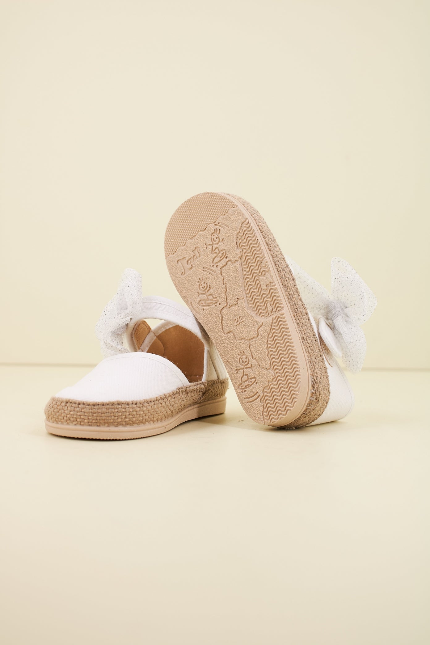 VULLADI en color BLANCO (4)