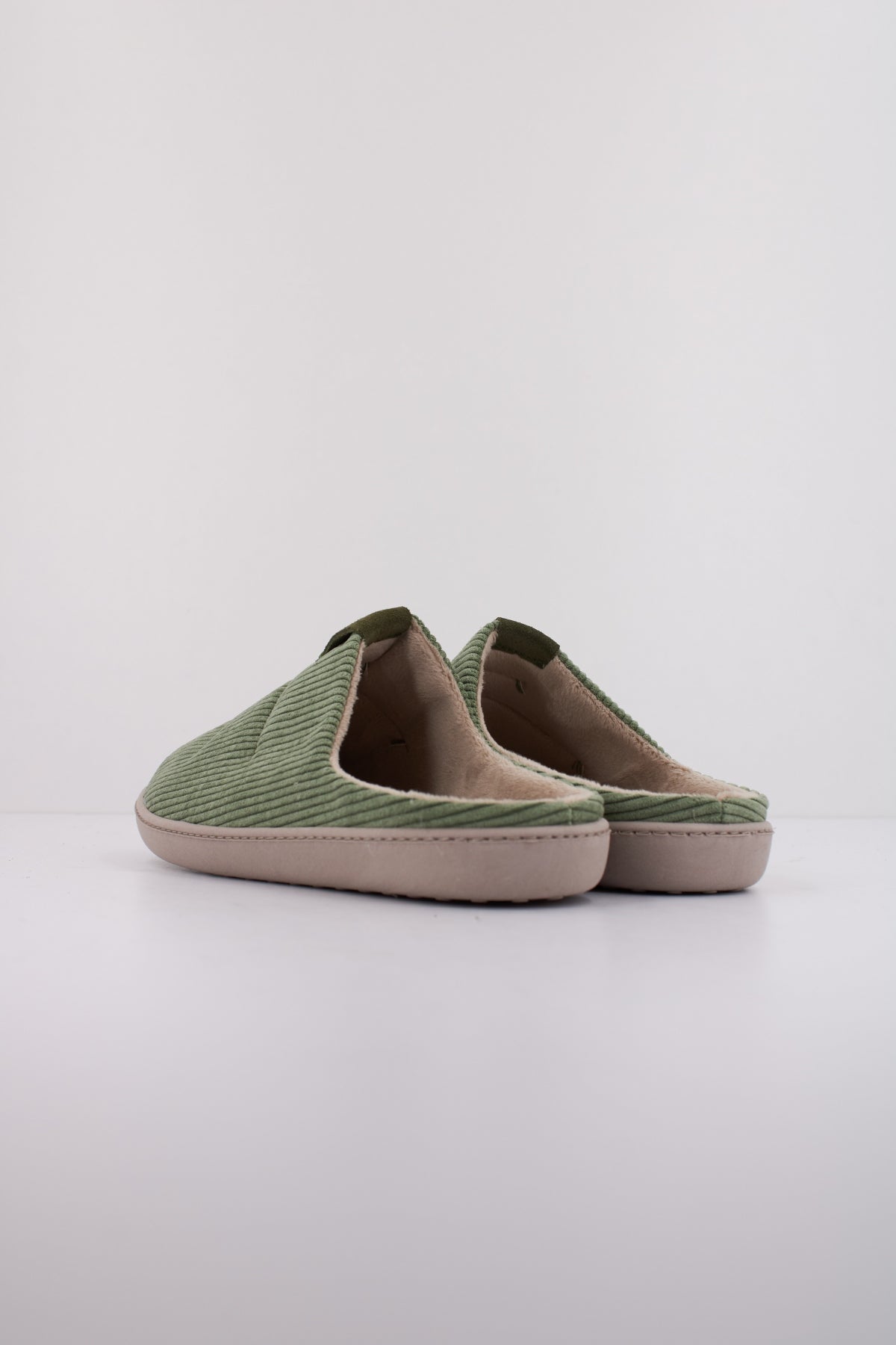 VULLADI en color VERDE (4)