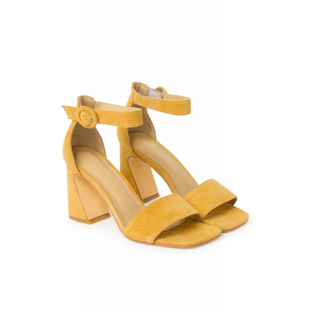 ALMA EN PENA en color MUSTARD (3)