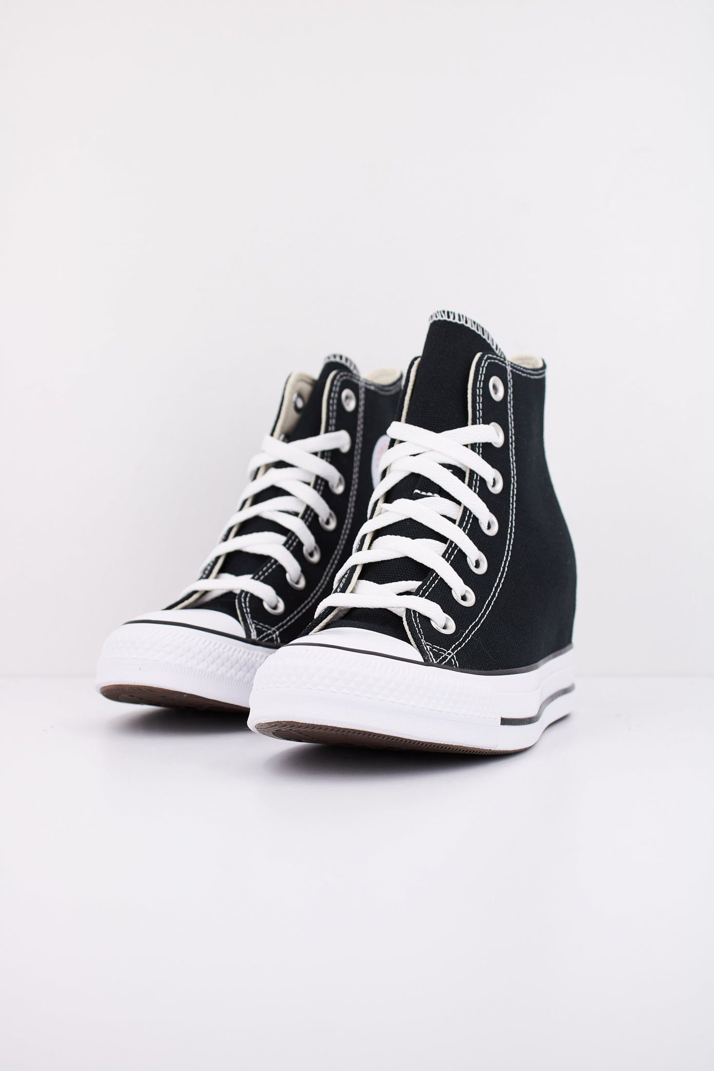 CONVERSE CHUCK TAYLOR ALL ST en color BLKRED (2)