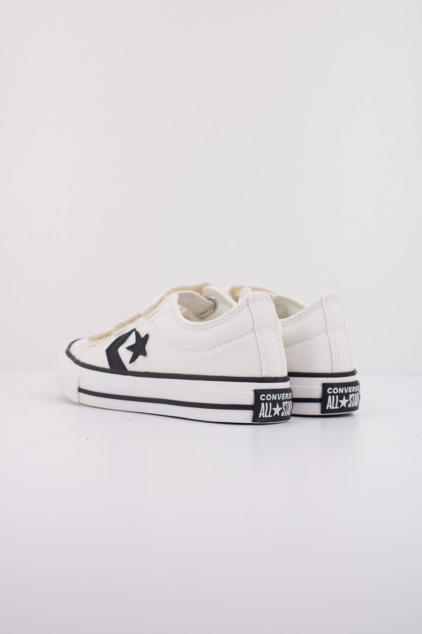 CONVERSE STAR PLAYER V OX en color WHTBLK (4)