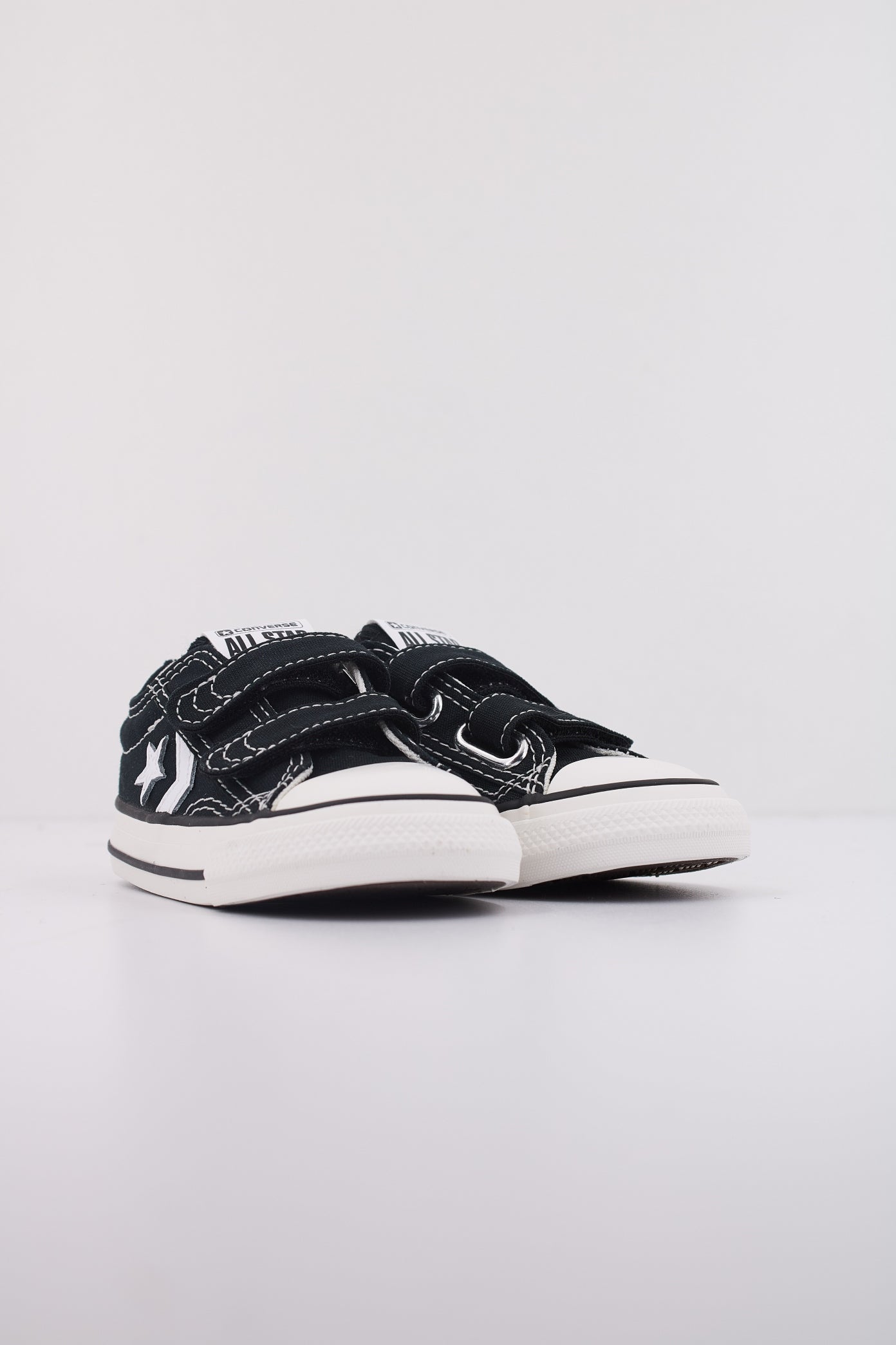 CONVERSE STAR PLAYER V OX en color BLKWHT (2)