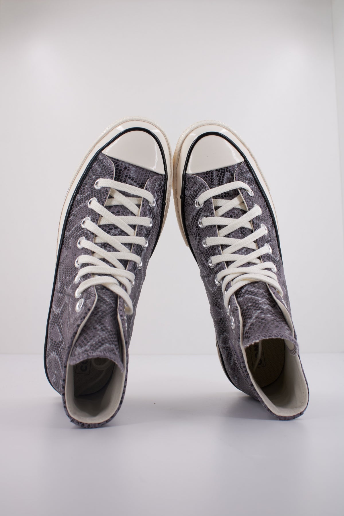 CONVERSE CHUCK HI en color MVSTN (3)