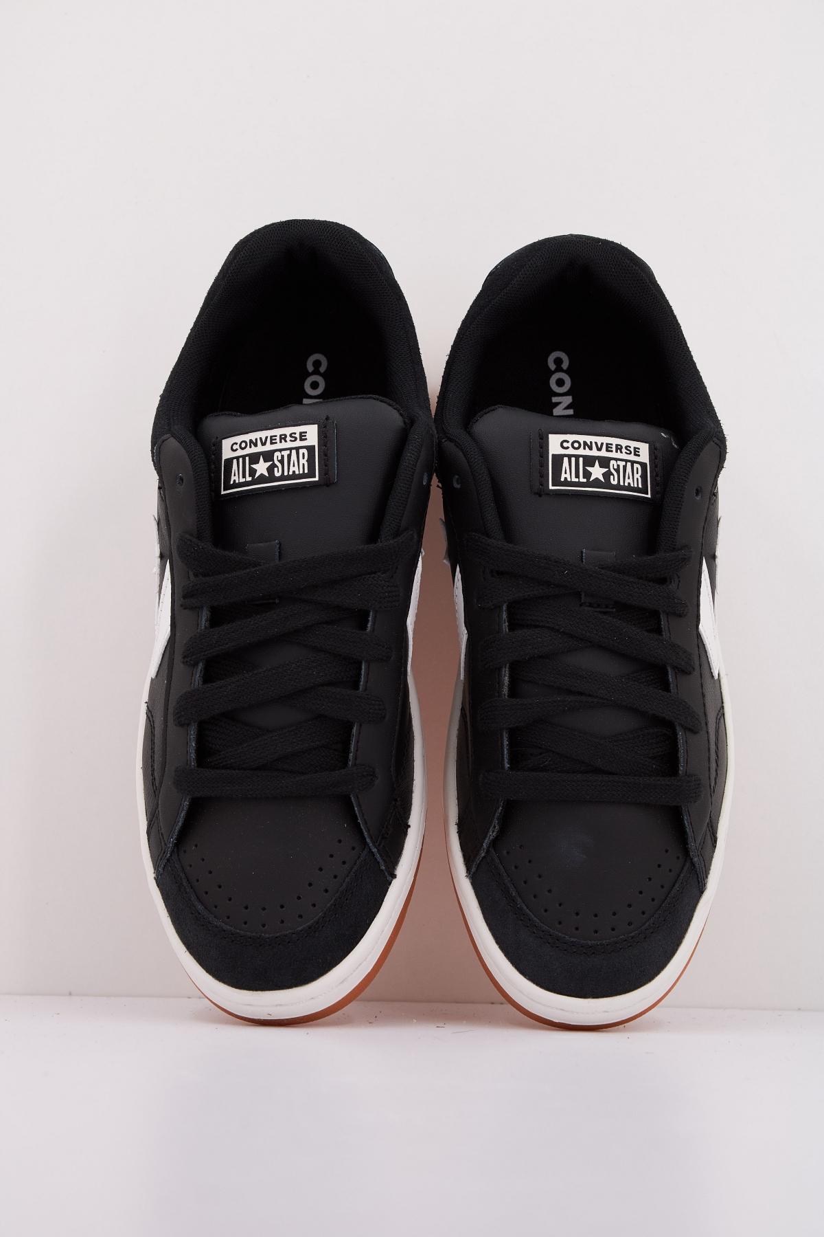 CONVERSE Pro Blaze V Ox en color BLACK (3)