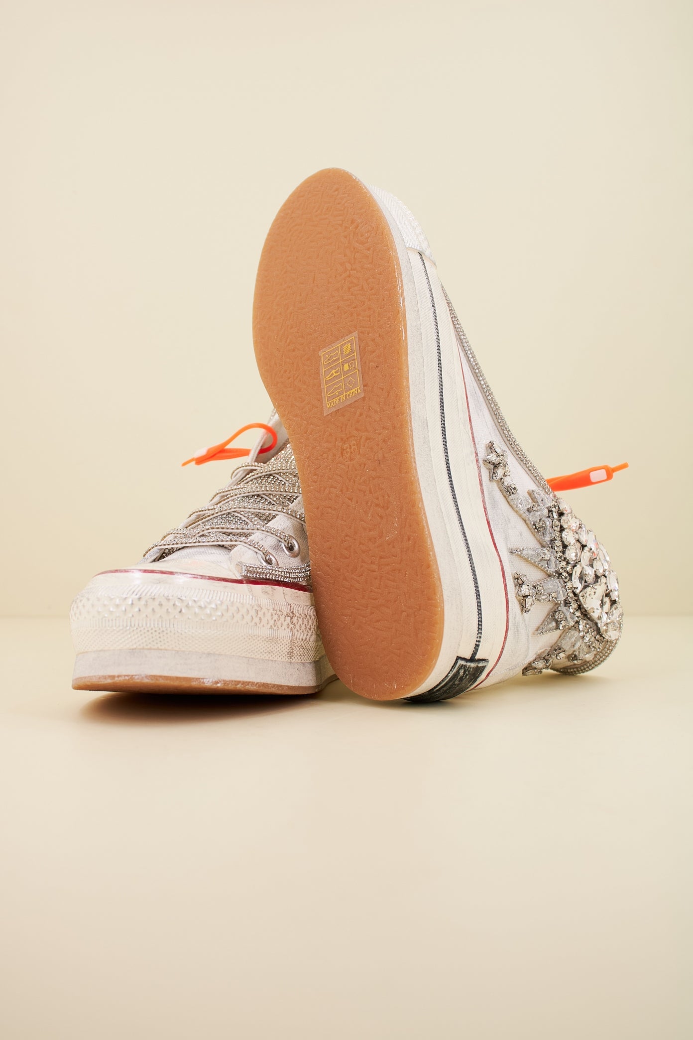 NAN-KU NA en color WHITE (4)