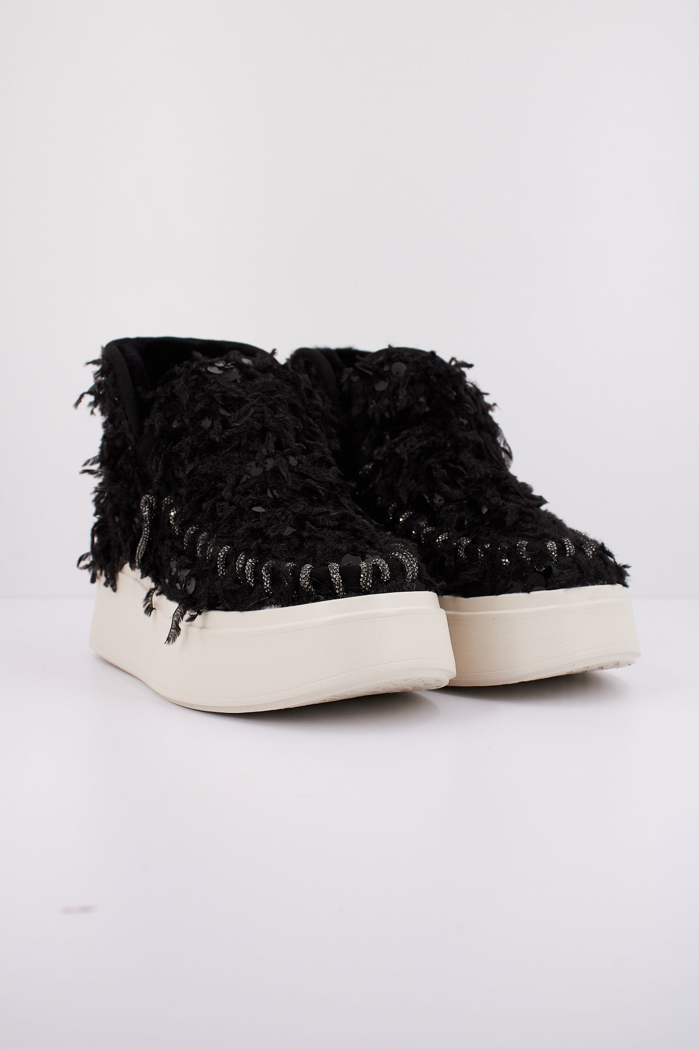 NAN-KU DFH en color BLKWHT (2)
