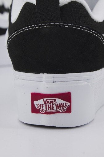VANS KNU STACK en color BLCKWHT (4)
