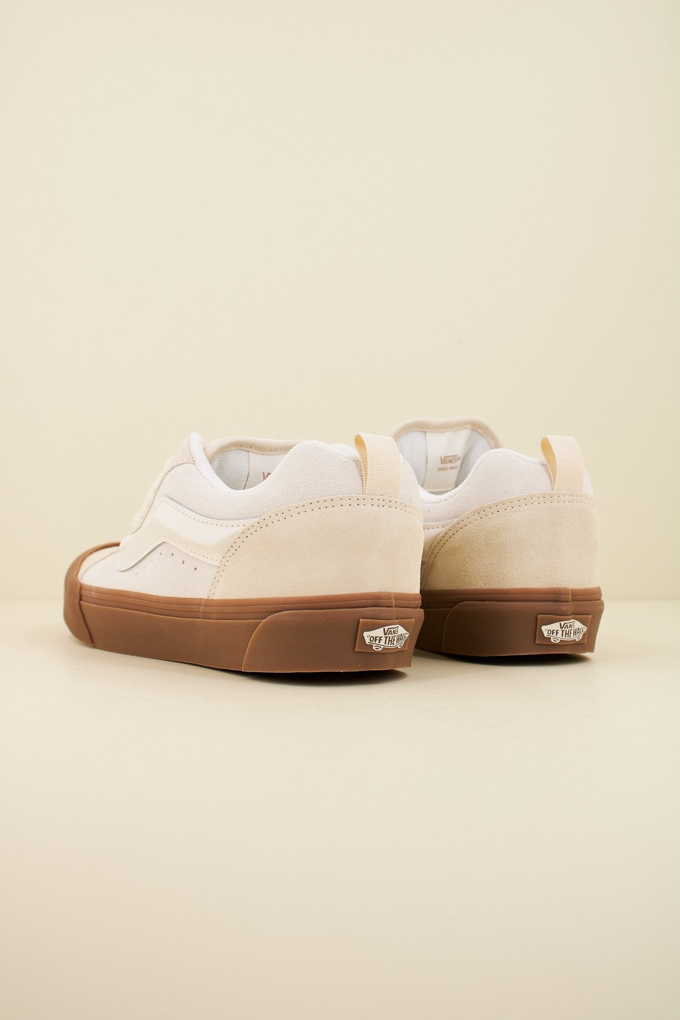 VANS KNU SKOOL en color MARSHMALLO (3)