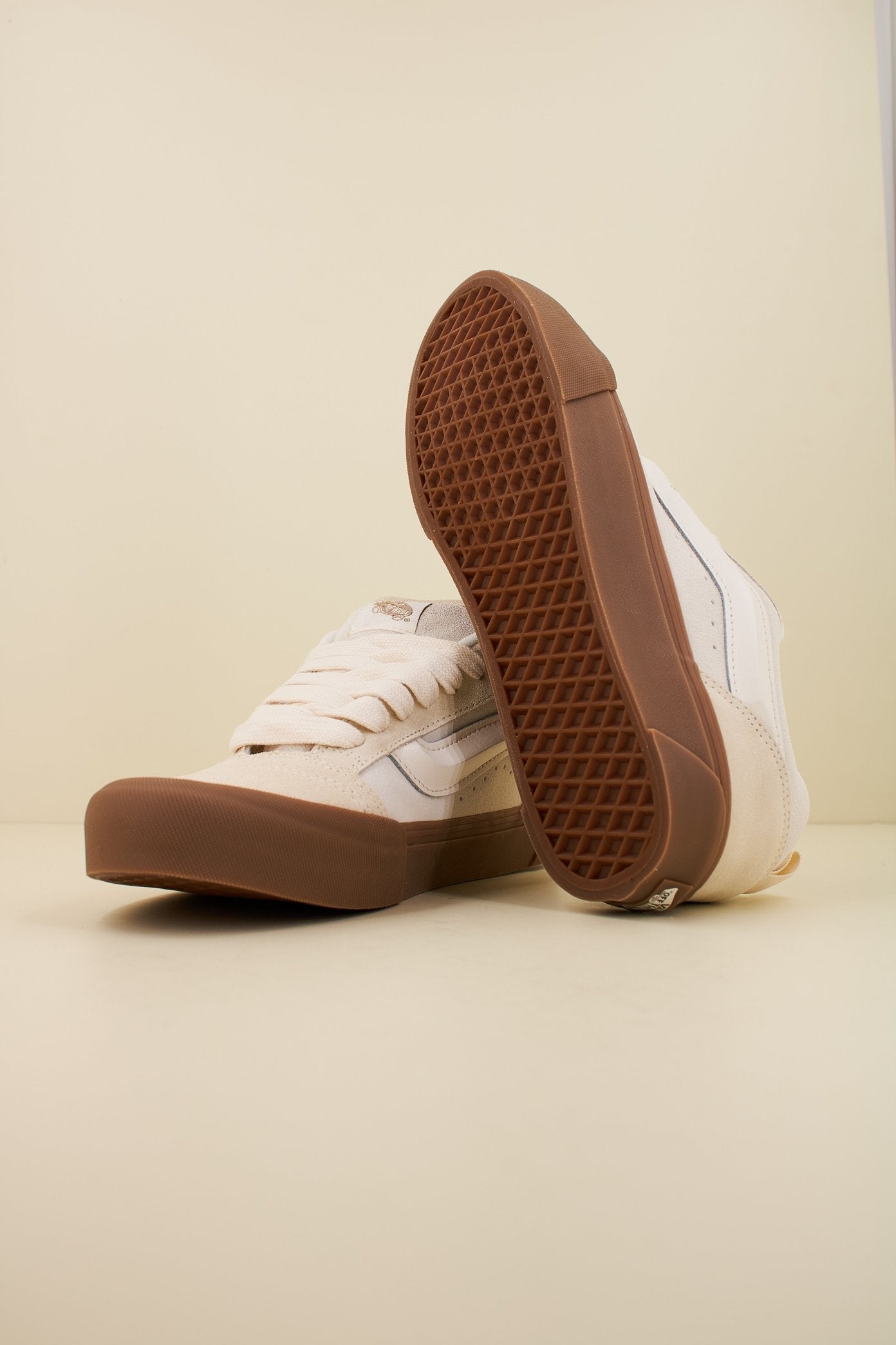 VANS KNU SKOOL en color MARSHMALLO (4)