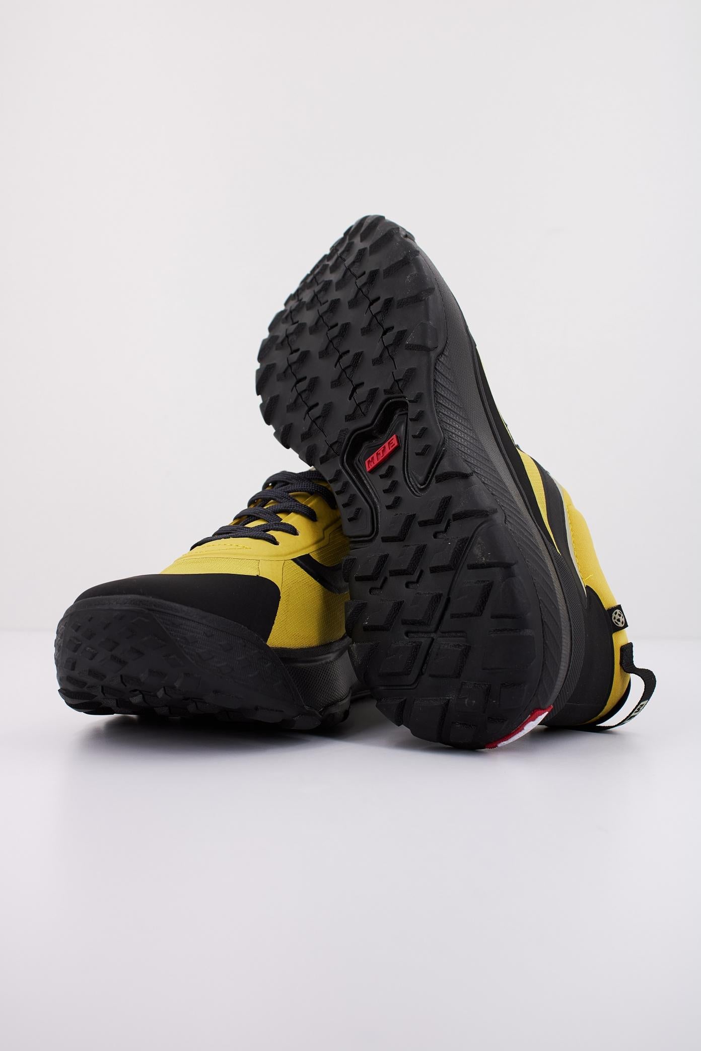VANS MTE CROSSPATH en color YELLOW (5)