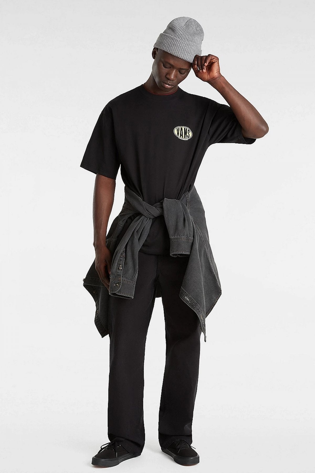 VANS SPRAY ON SS en color BLACK (4)