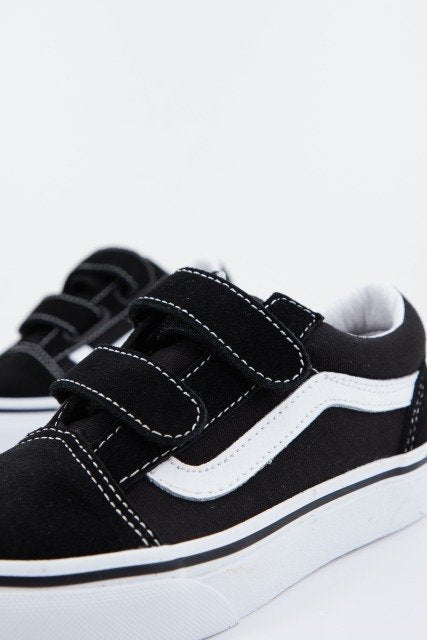 VANS OLD SKOOL V en color BLKTRUEWHT (4)
