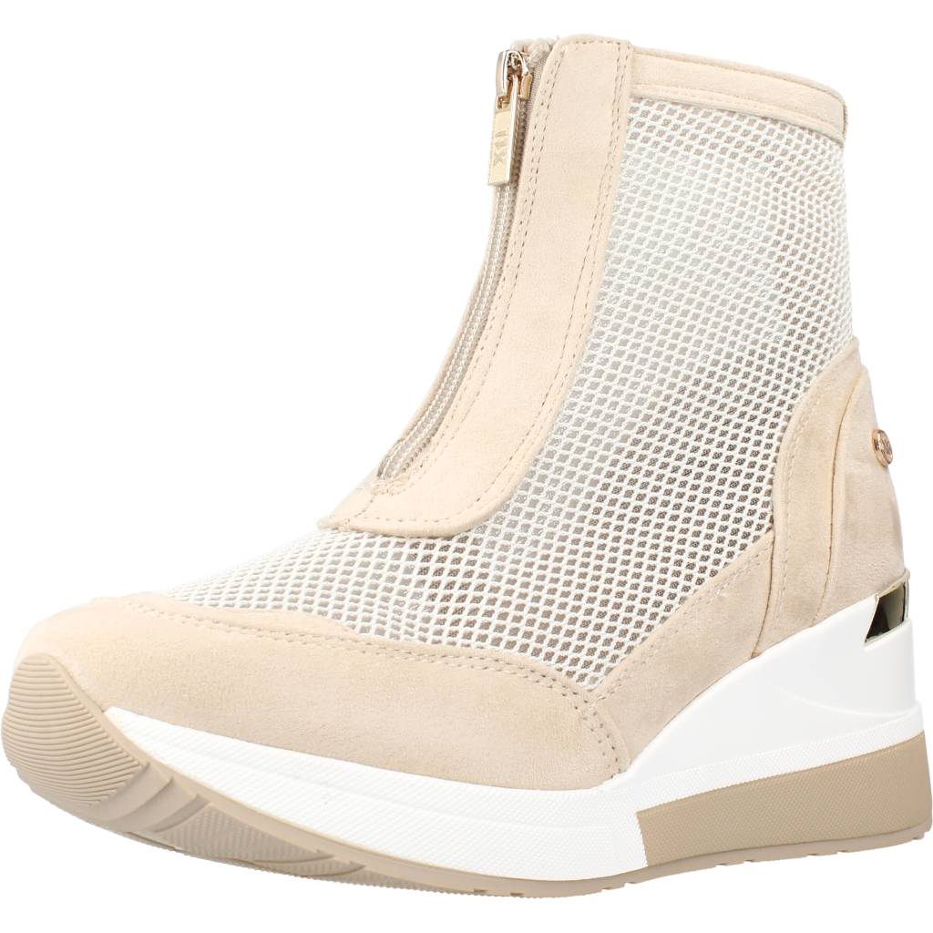 XTI X en color BEIGE (1)
