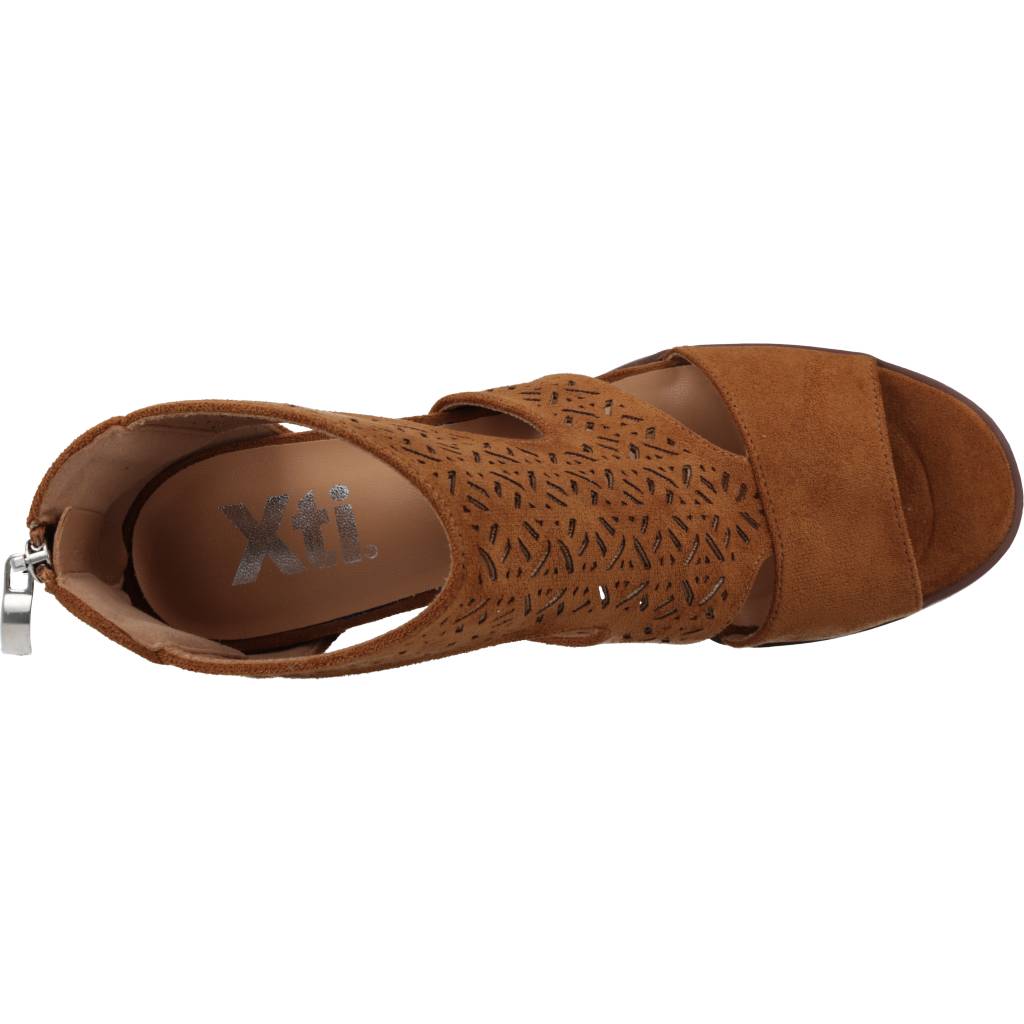 XTI X en color CAMEL (7)