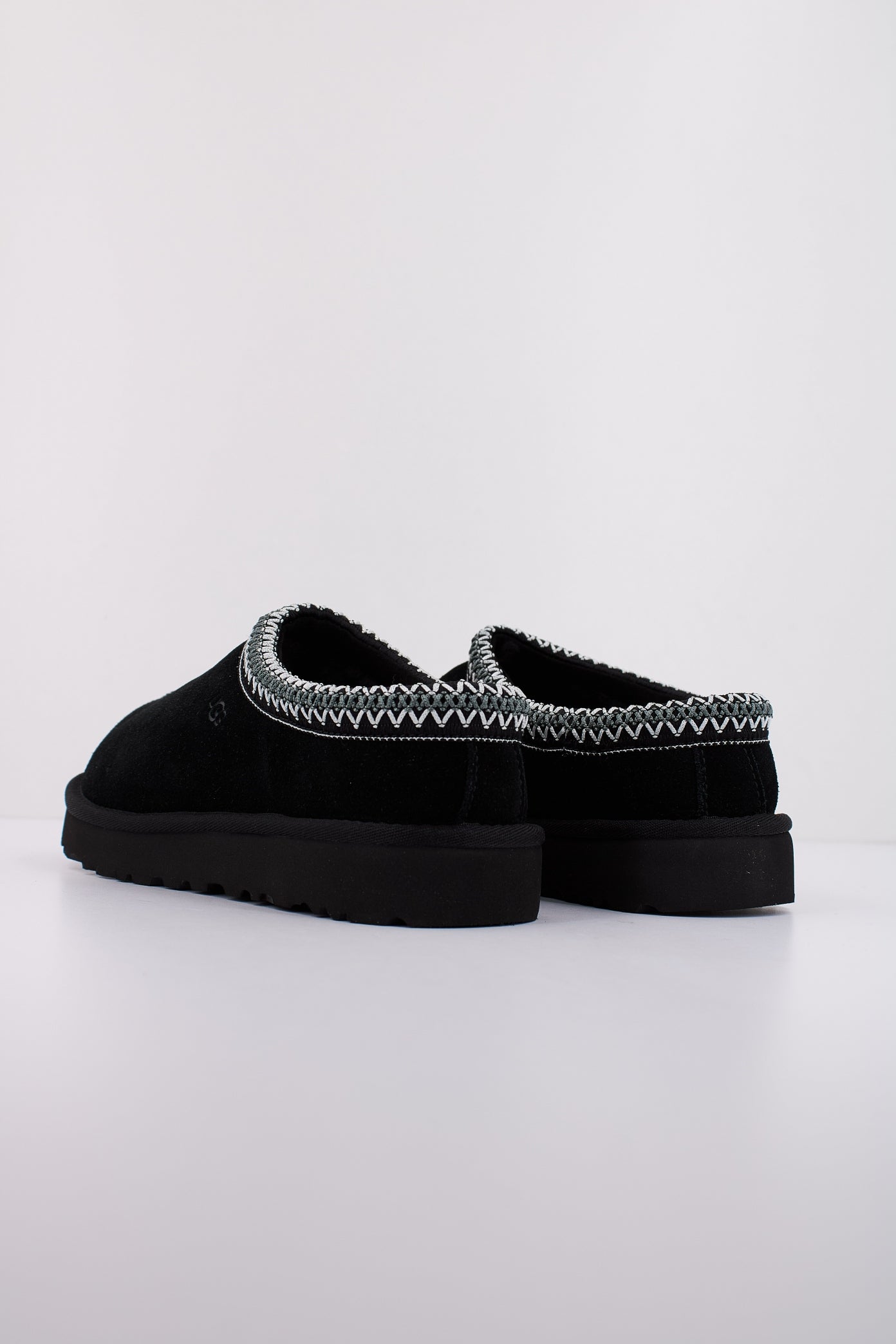 UGG W TASMAN en color BLACK (4)