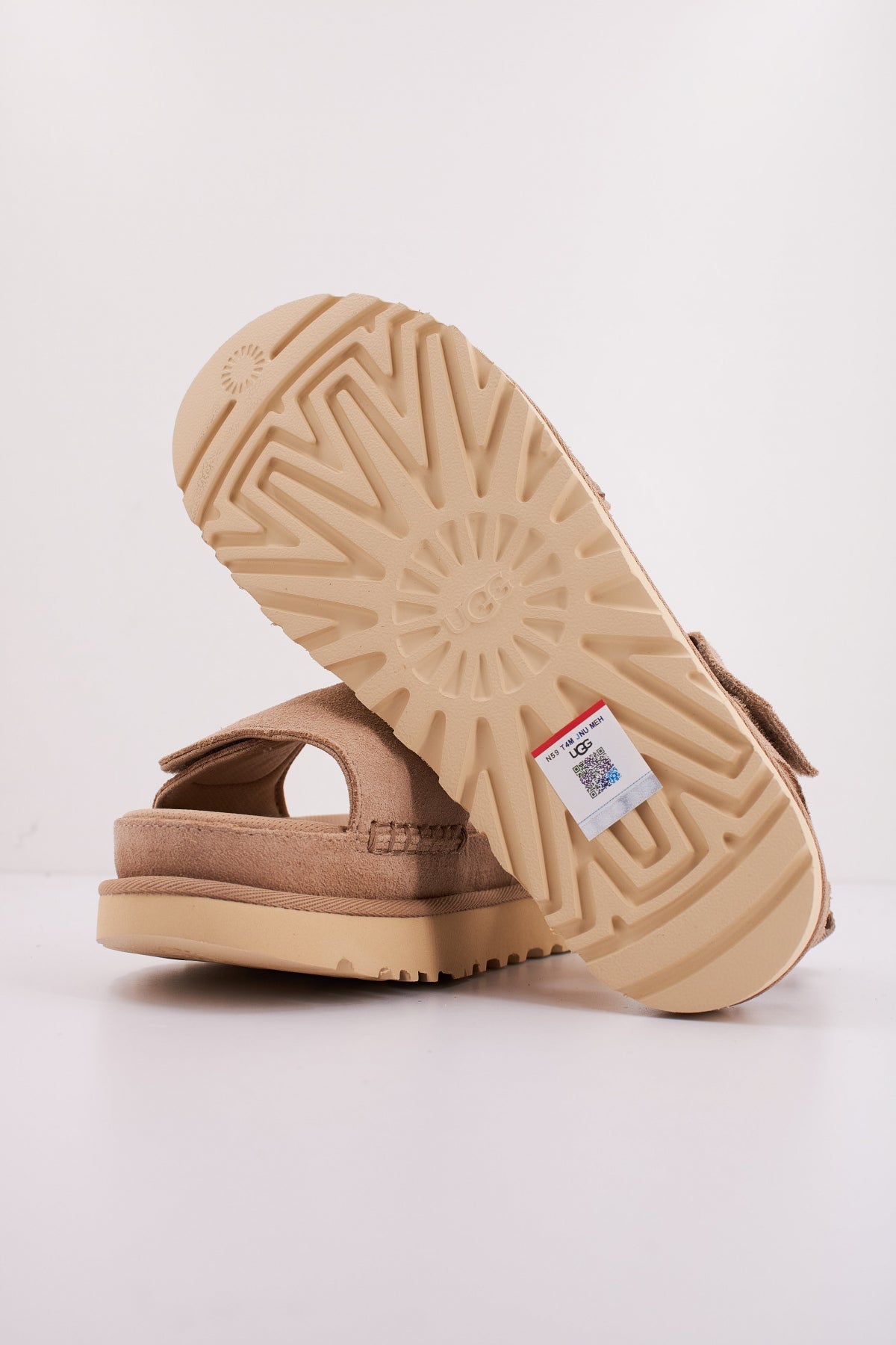 UGG W GOLDENSTAR en color SAND (5)
