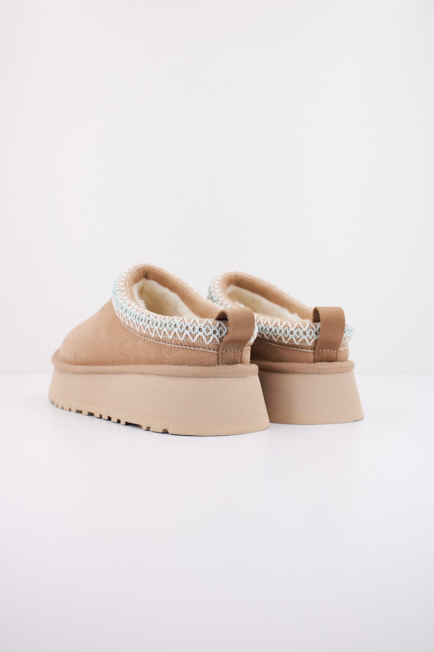 UGG W TAZZ en color SAND (3)