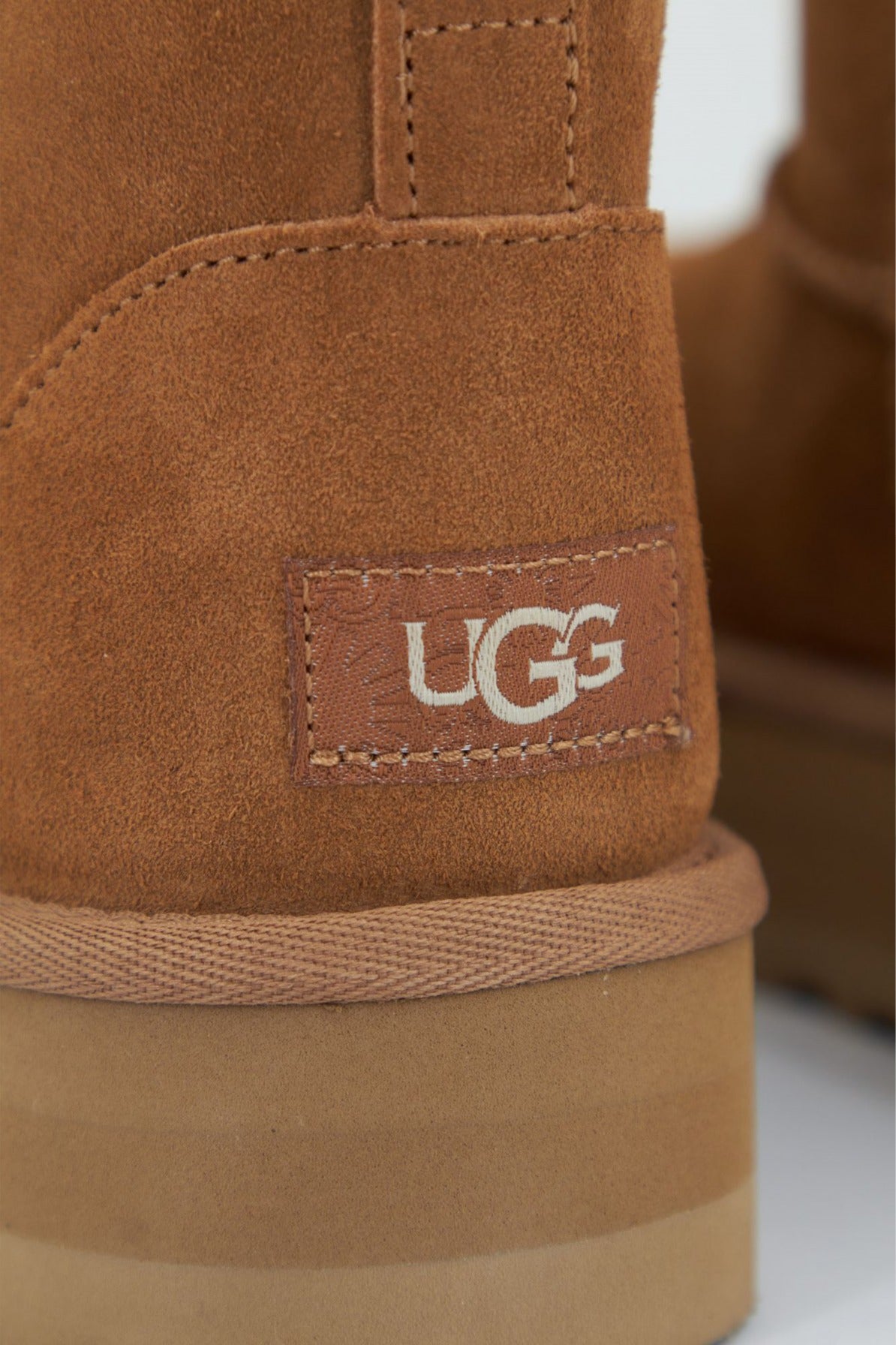 UGG CLASSIC MINI PLATFOR en color CHESTNUT (3)