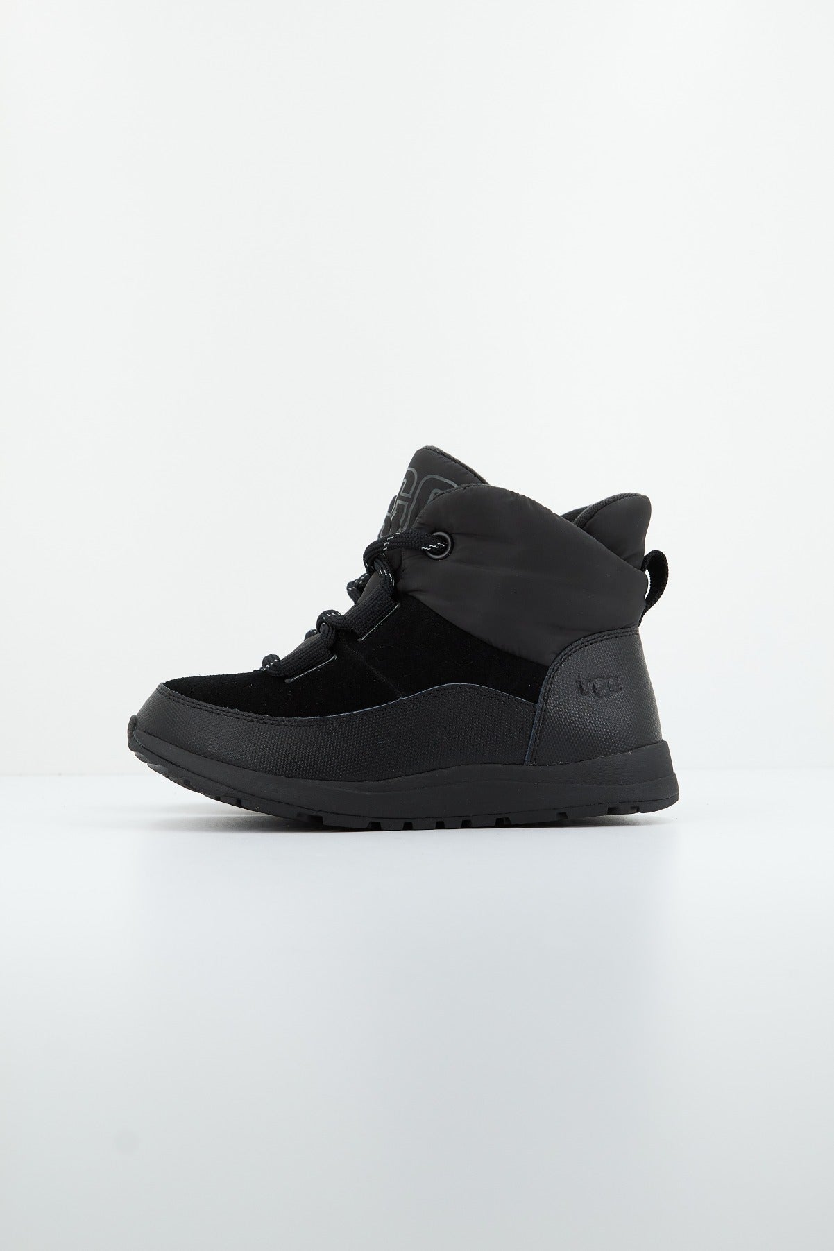UGG K YOSE PUFFER LACE en color BLACK (1)