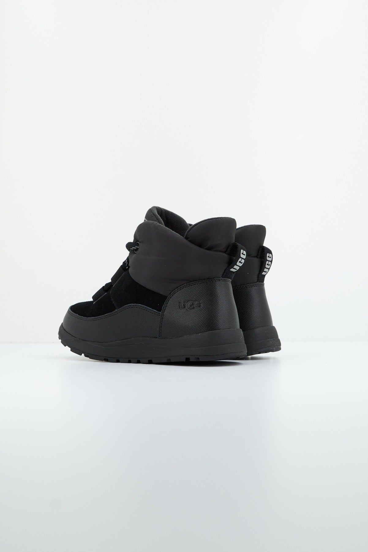 UGG K YOSE PUFFER LACE en color BLACK (3)