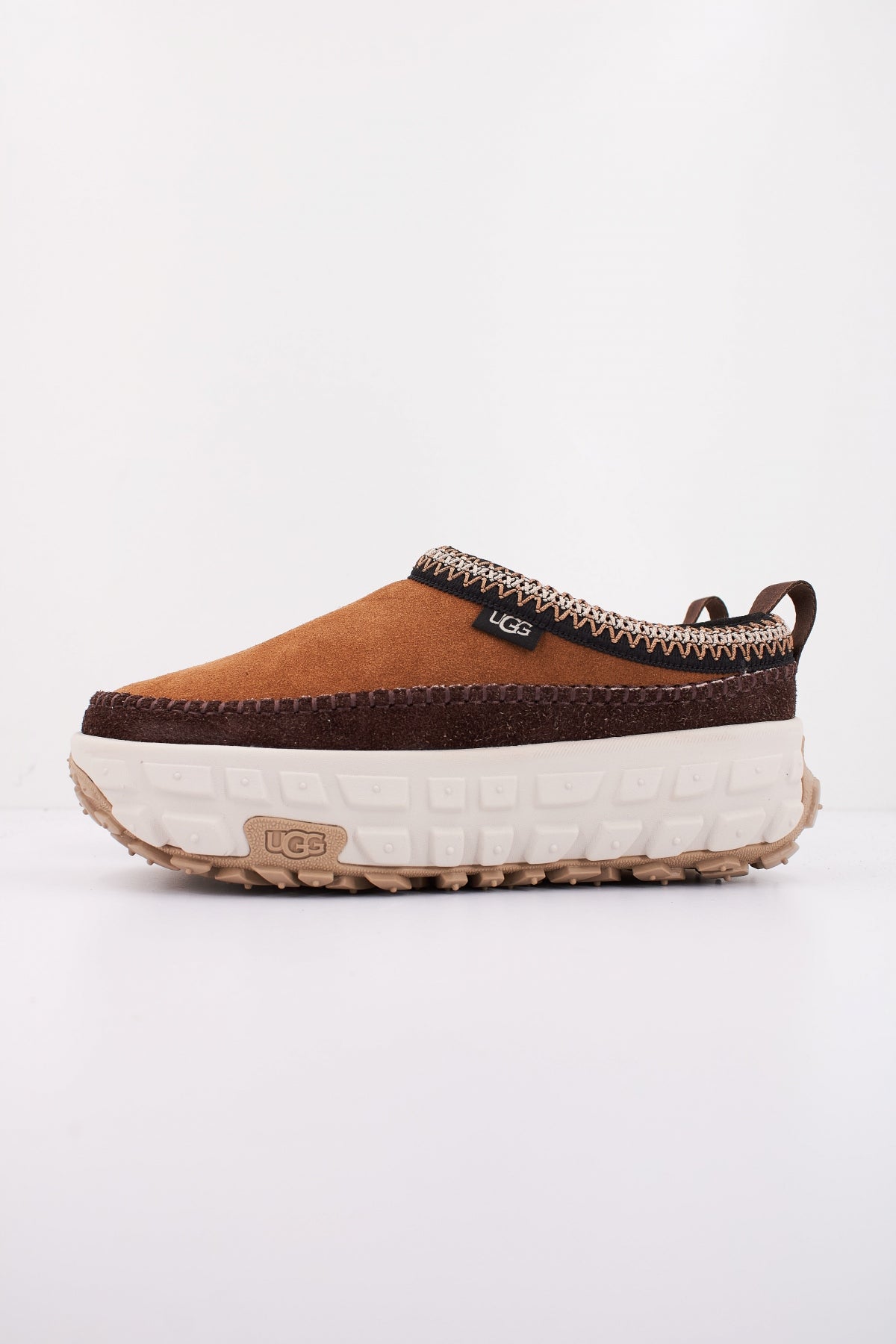 UGG W VENURE DAZE en color CHTCRM (1)