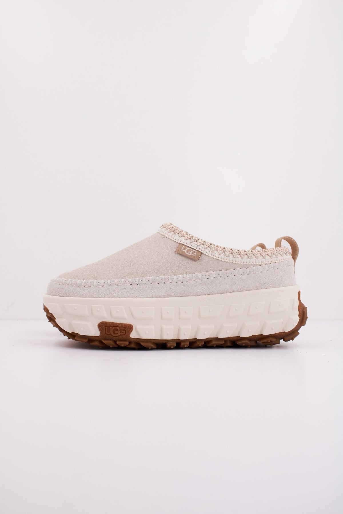 UGG W VENURE DAZE en color JSMINE (1)