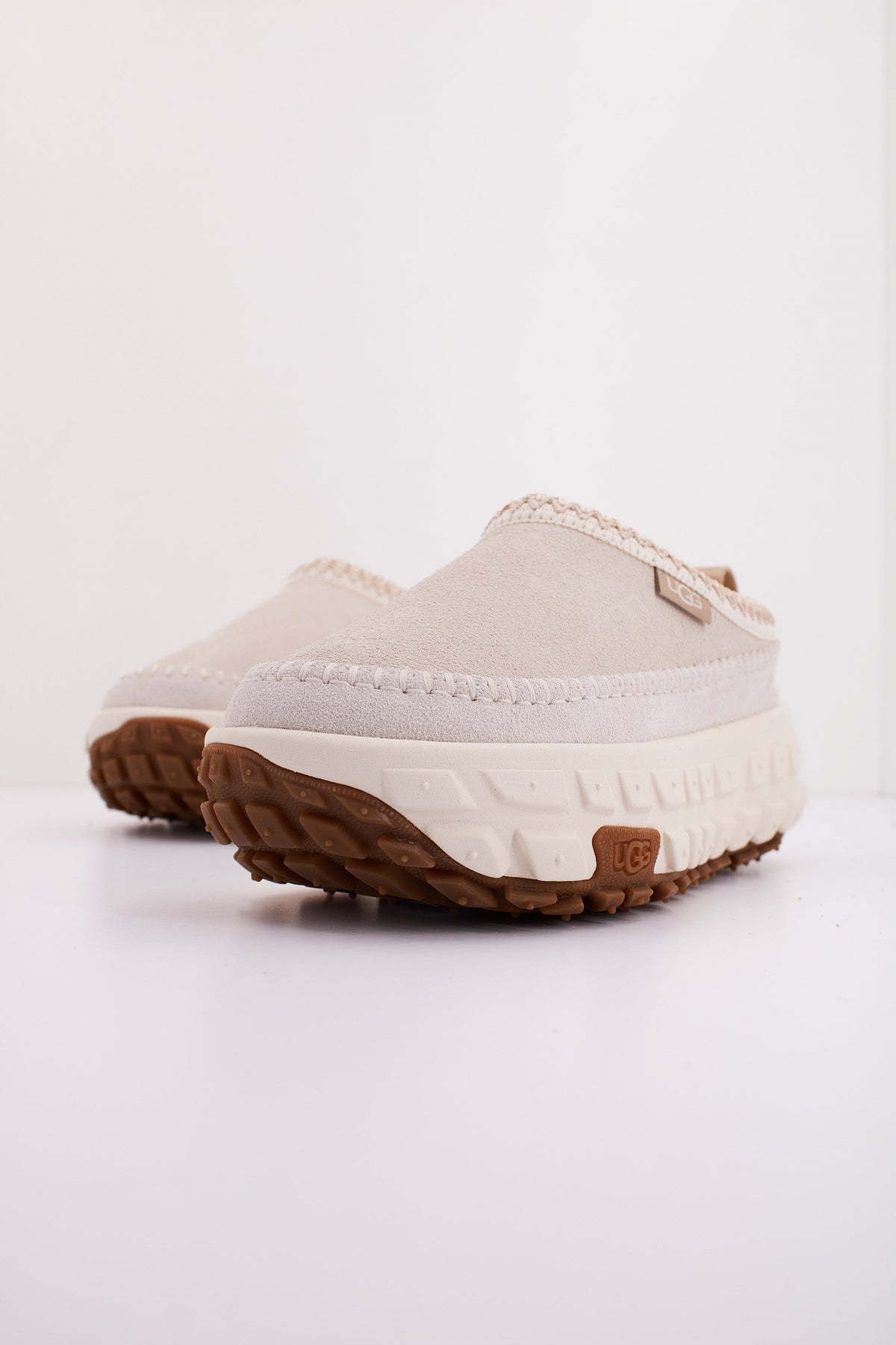 UGG W VENURE DAZE en color JSMINE (2)