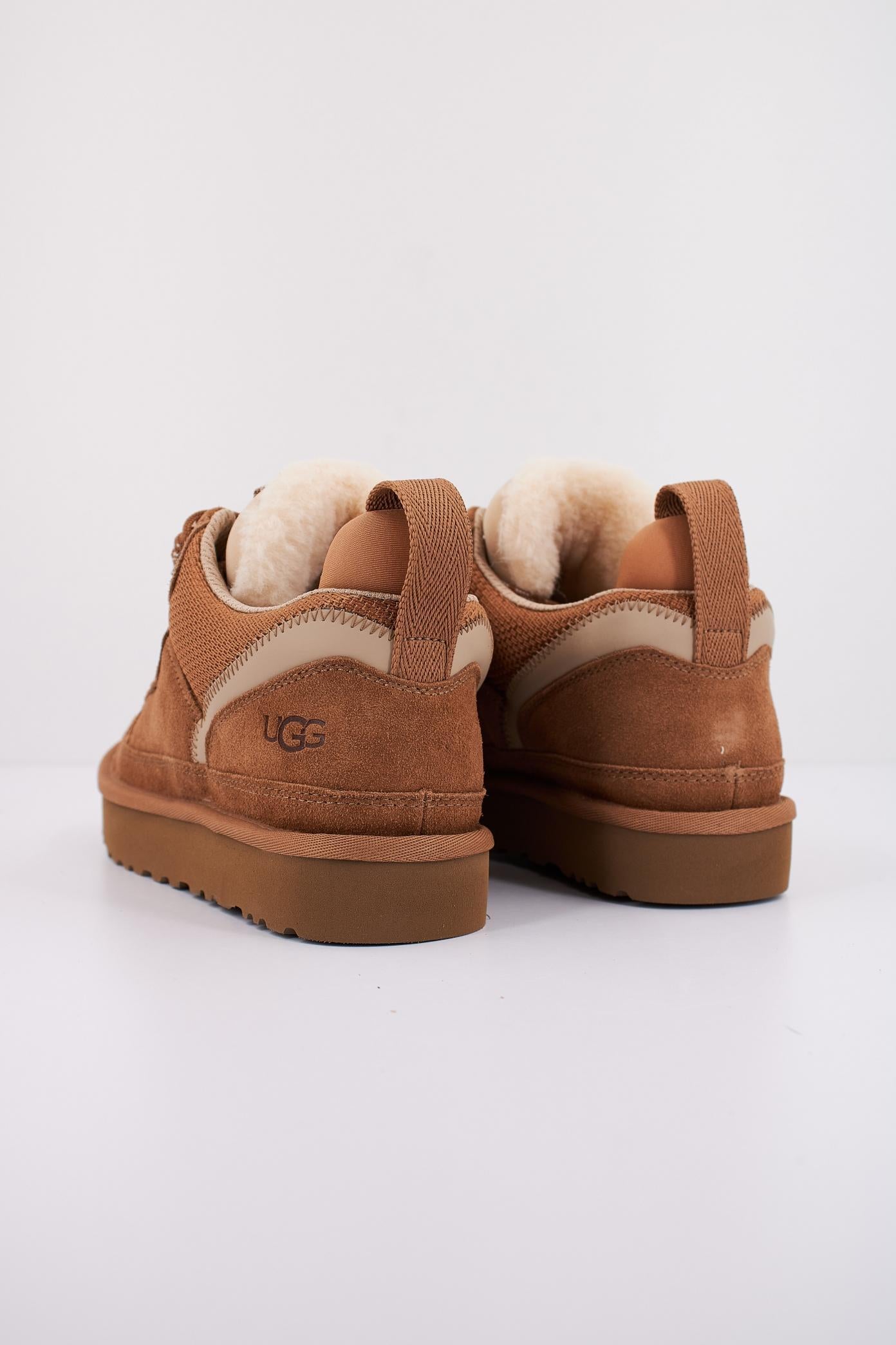 UGG W LOWMEL en color CHESTNUT (4)