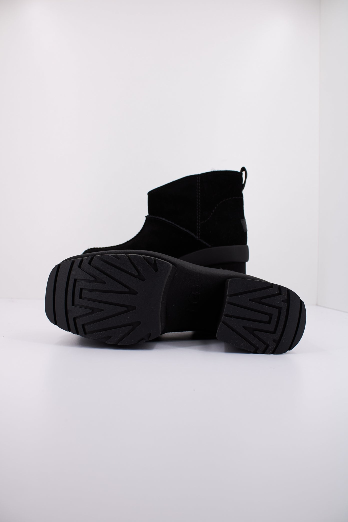 UGG W NEW HEIGHTS PLATFO en color BLACK (5)