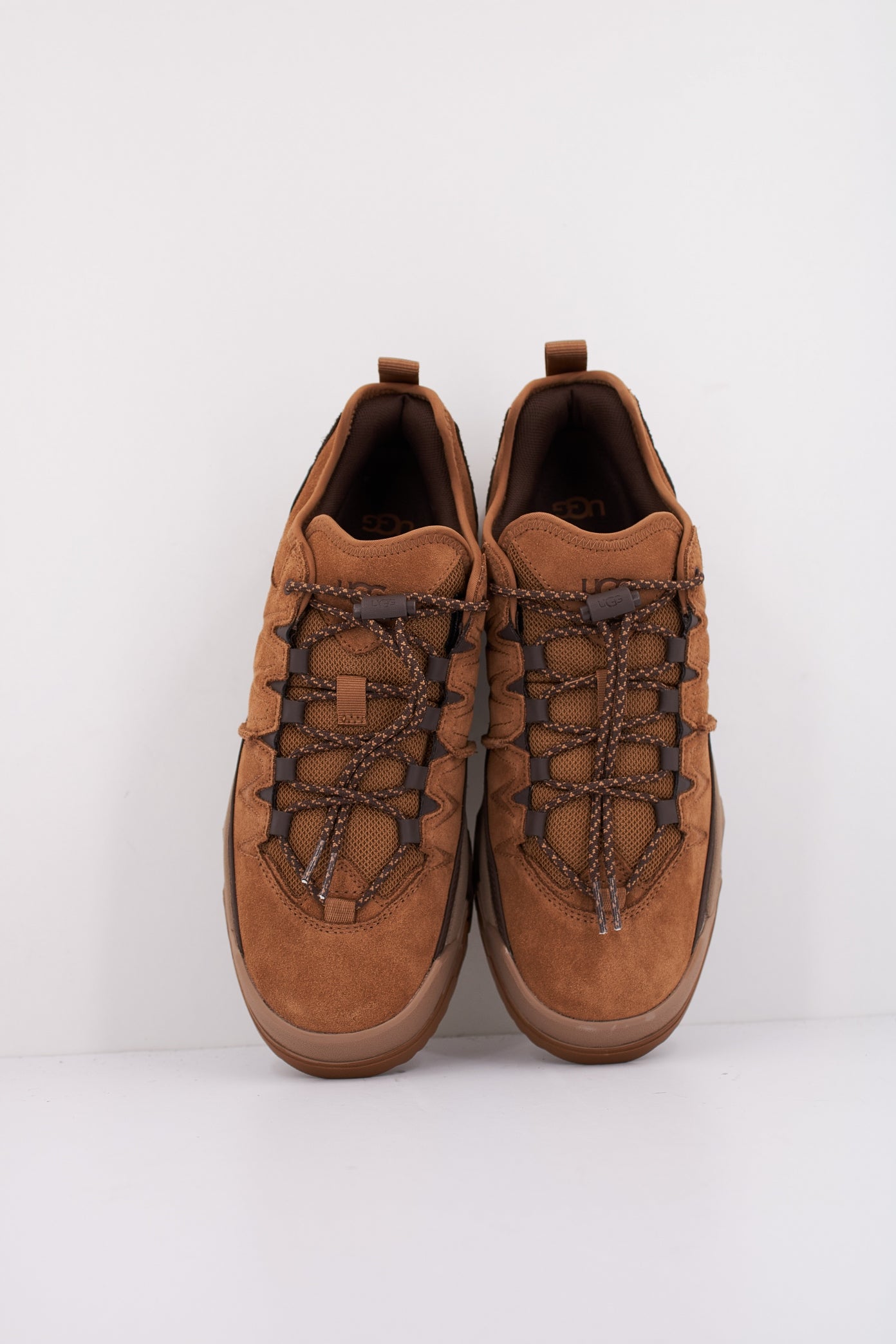 UGG M CAPTRAIL LOW en color CHESTNUT (3)