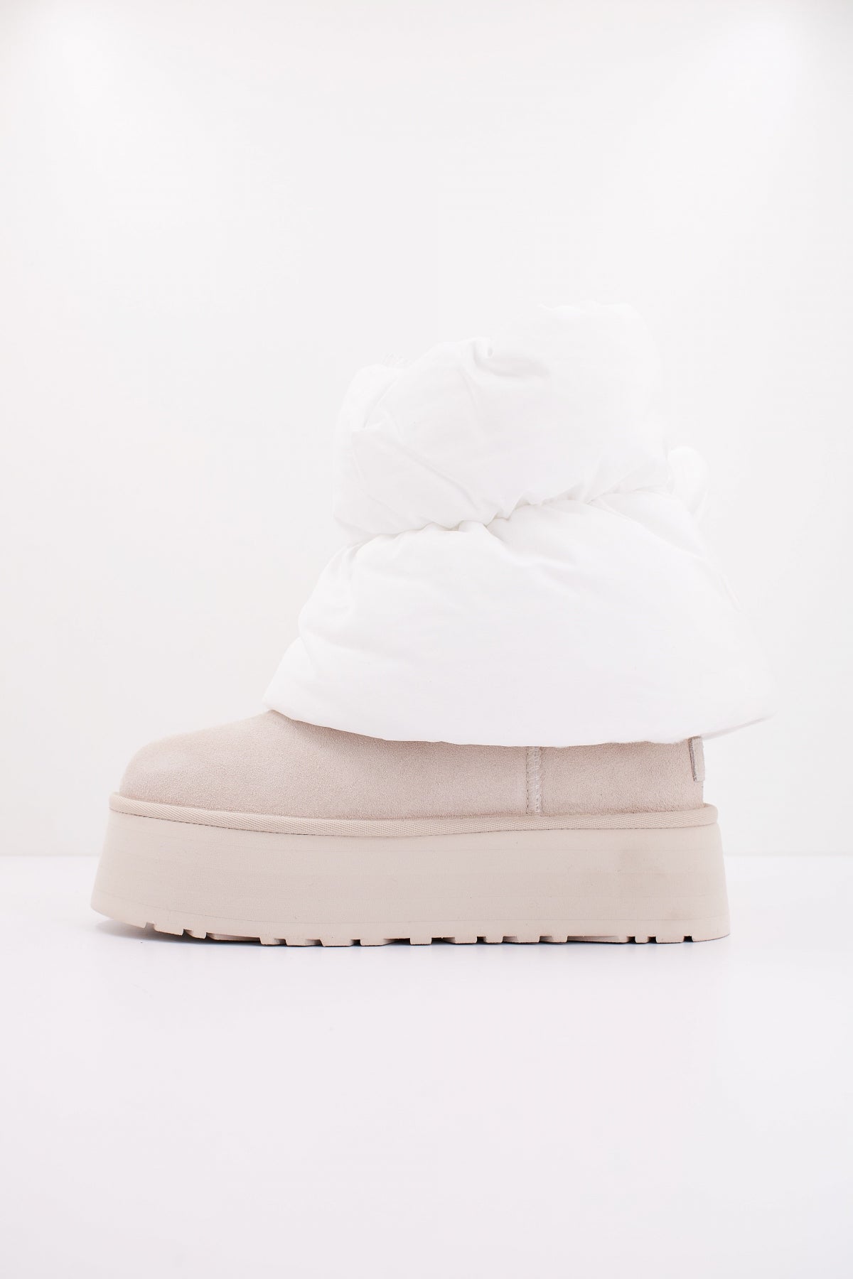 UGG W CLASSIC MINI DIPPE en color WHITE (1)